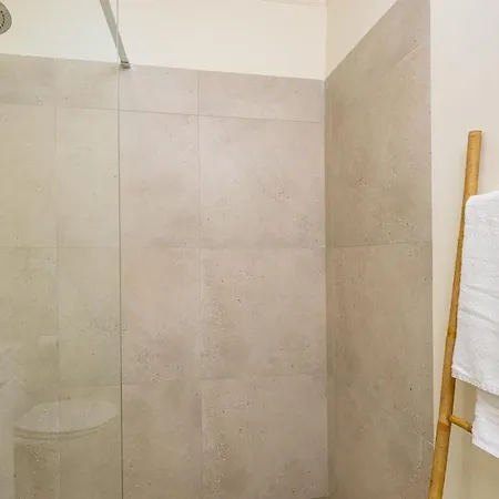 Frida Alfama Bohemian Style In Heart Of The Lisboa